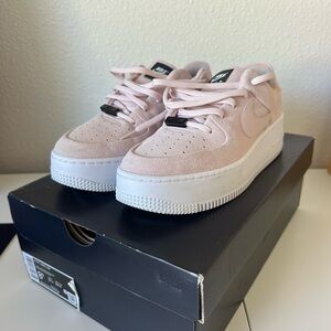 Nike Air Force 1 - Sage Low